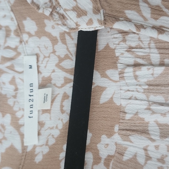 Fun 2 Fun Cream Ruched Blouse - Picture 2 of 2